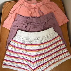 Old Navy women shorts bundle size medium